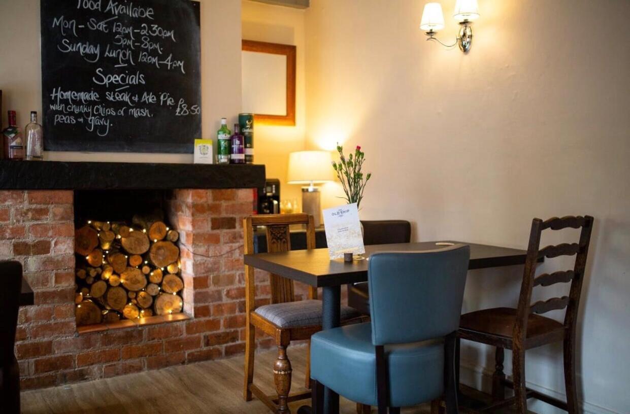 The Old Ship Inn Lowdham Exterior photo
